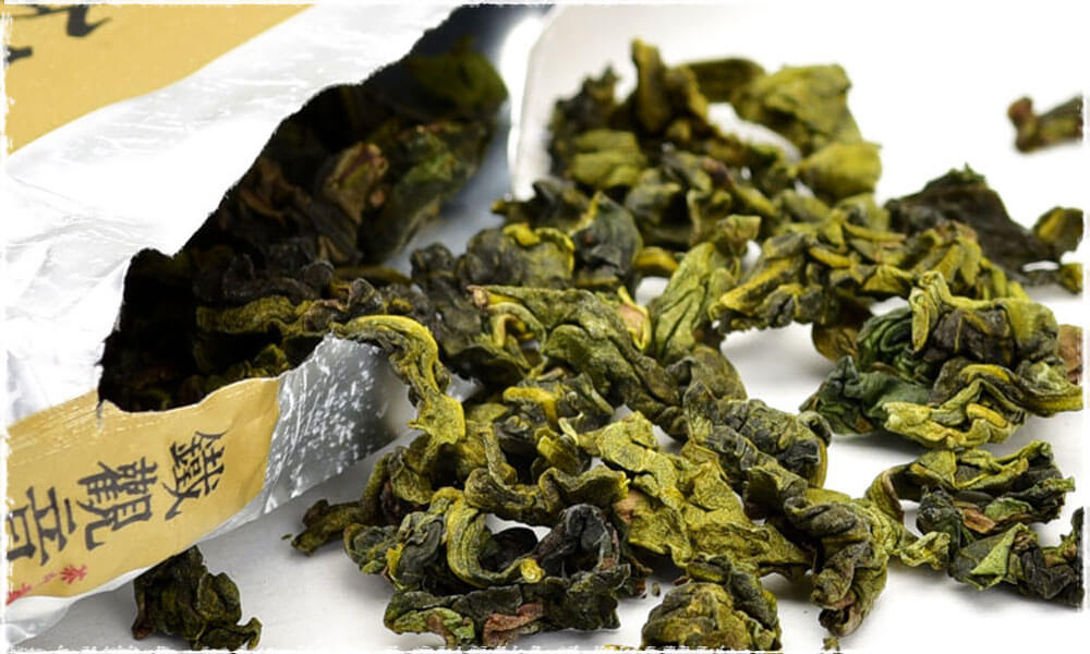 Tie GuanYin : un WuLong aux feuilles roulées et à la liqueur lumineuse
